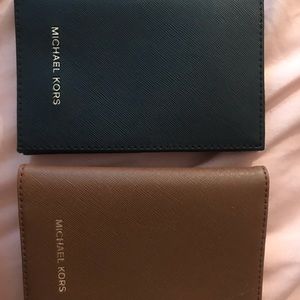 2️⃣ Micheal Kors passport covers